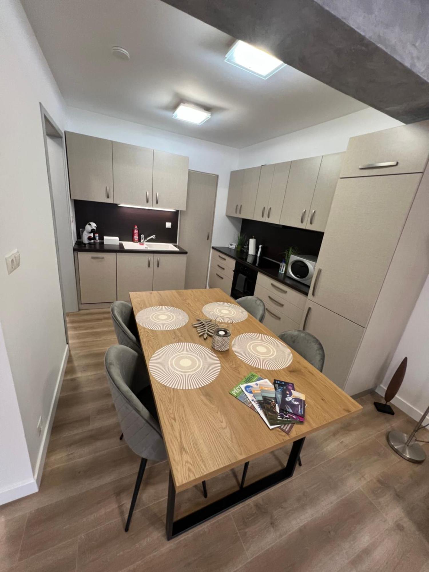 Garay26 Apartman Pecs Exterior photo